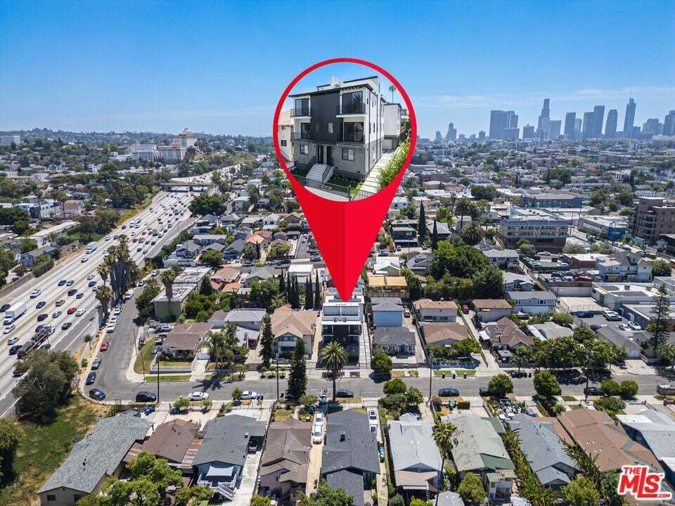 Los Angeles, California, United States 2 - 19128755
