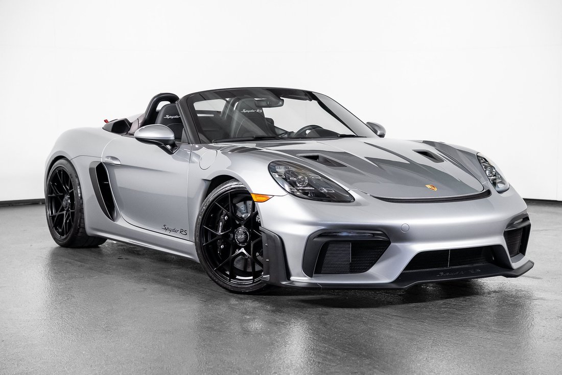 Cabriolet in Pompano Beach, FL, United States 1 - 18688232