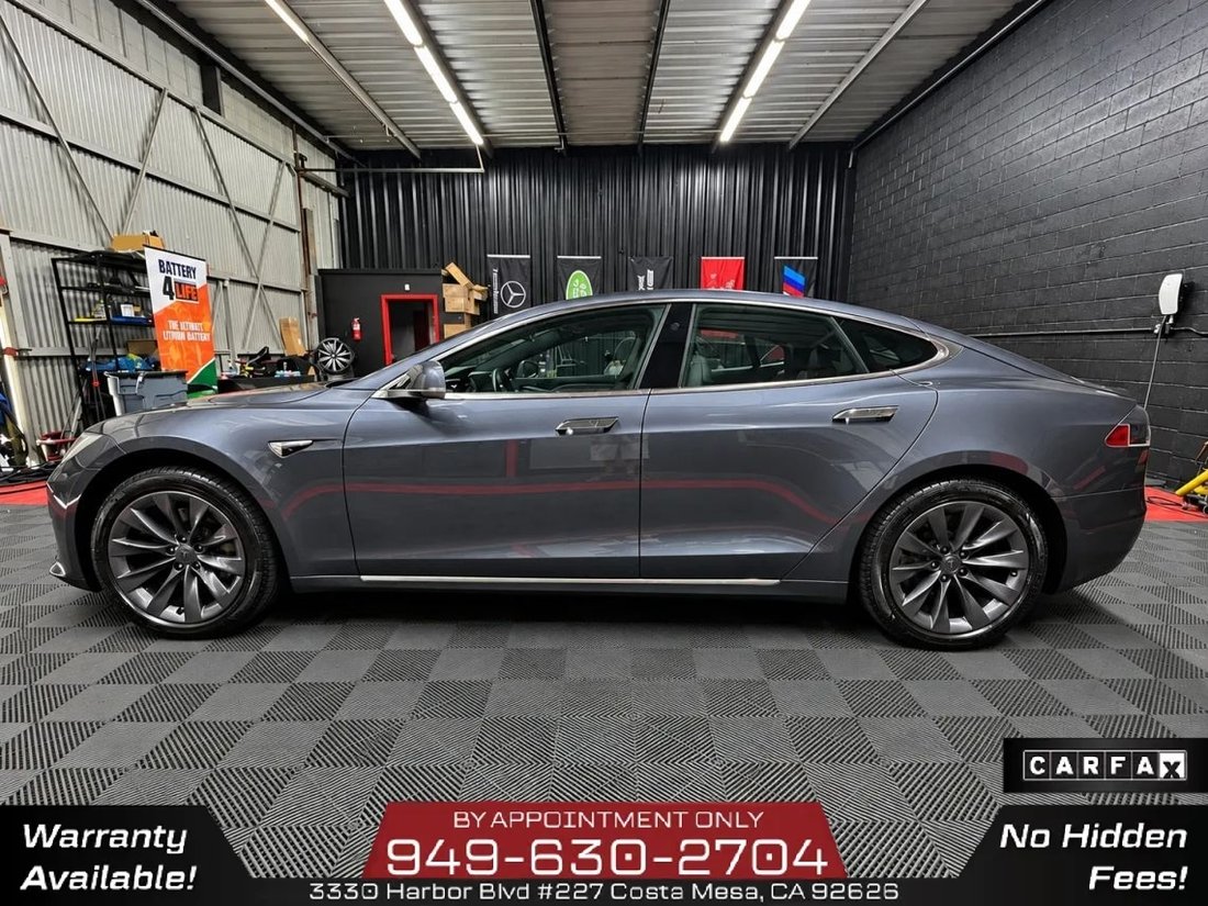 Sedan in Costa Mesa, CA, United States 5 - 19067583