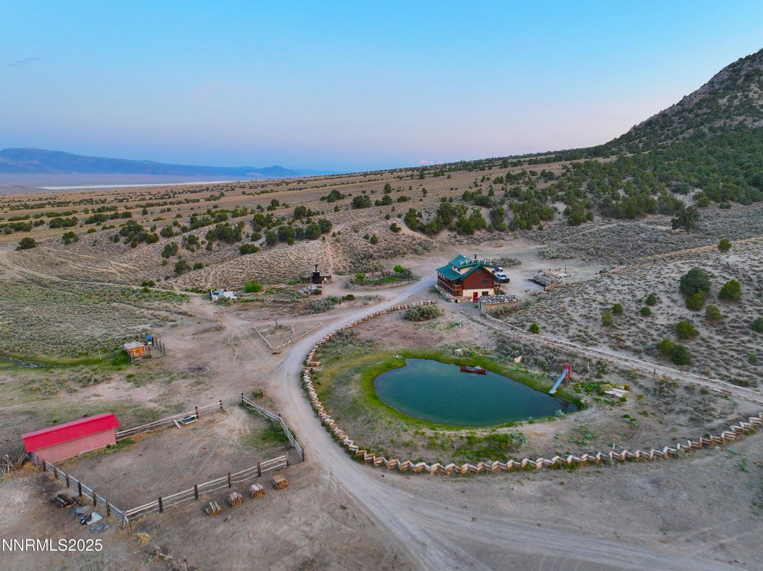 Casa en Round Mountain, Nevada, Estados Unidos 4 - 17103237