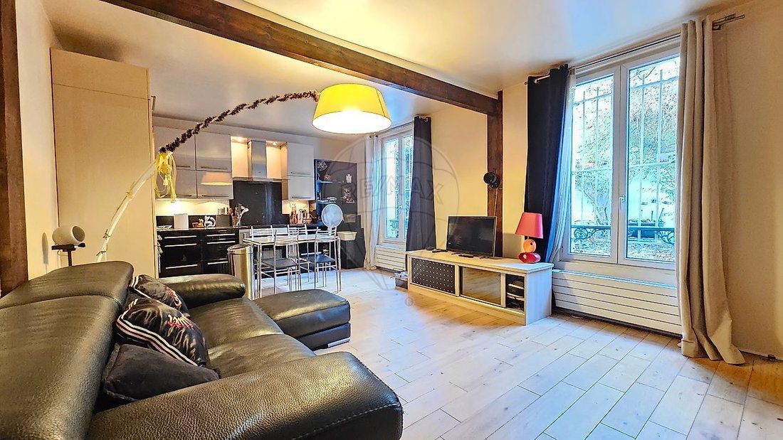 Apartment in Perouses, Paris, Ile-de-France 3 - 19129325