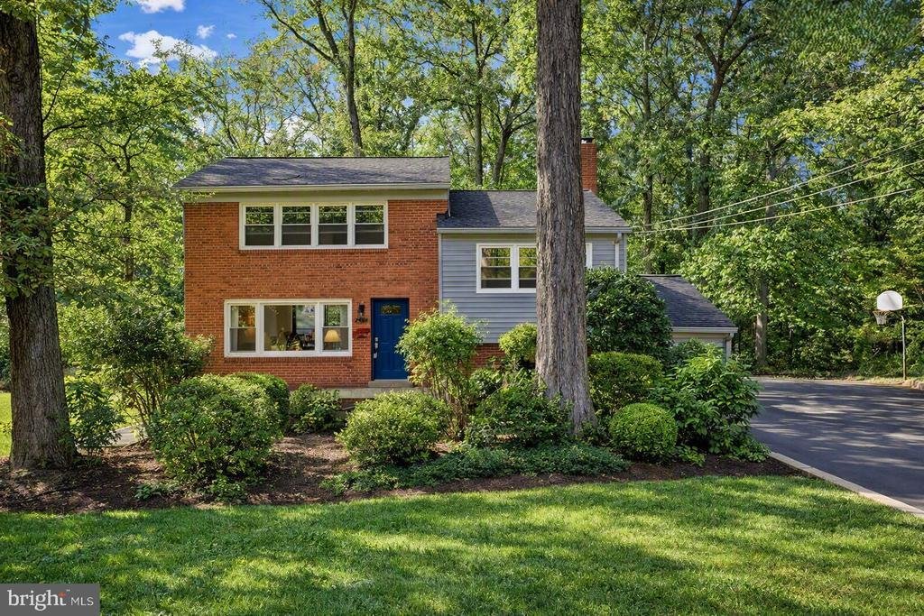 House in Idylwood, Virginia, United States 1 - 19108389