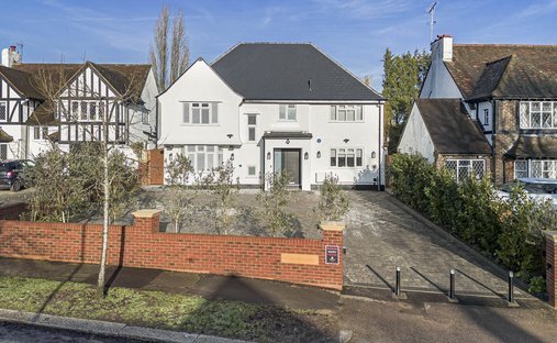 Casa a Collina di Ferney, Enfield, Inghilterra 1