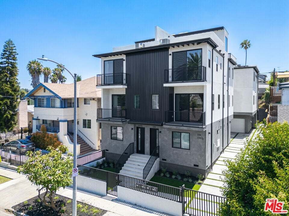 Los Angeles, California, United States 1 - 19128755