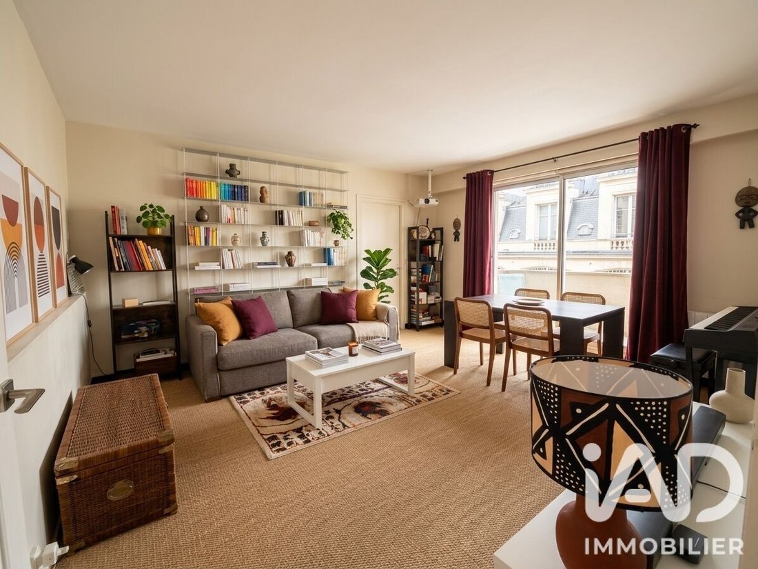 Apartment in Porte Saint Denis-Paradis, Paris 10e Arrondissement, Paris 1 - 19130167