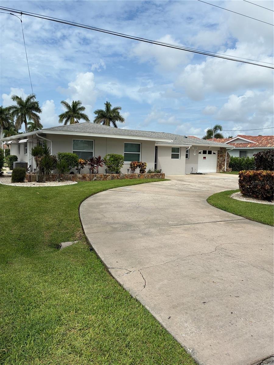 Maison à Cape Coral, Floride, États-Unis 2 - 19129478