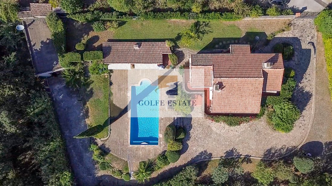 Villa in La Croix-Valmer, Provence-Alpes-Côte d'Azur, France 2 - 19126438