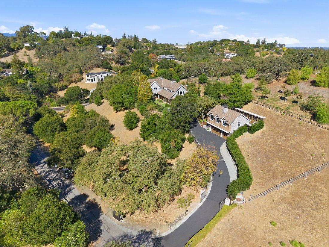 House in Los Altos Hills, California, United States 2 - 19112936