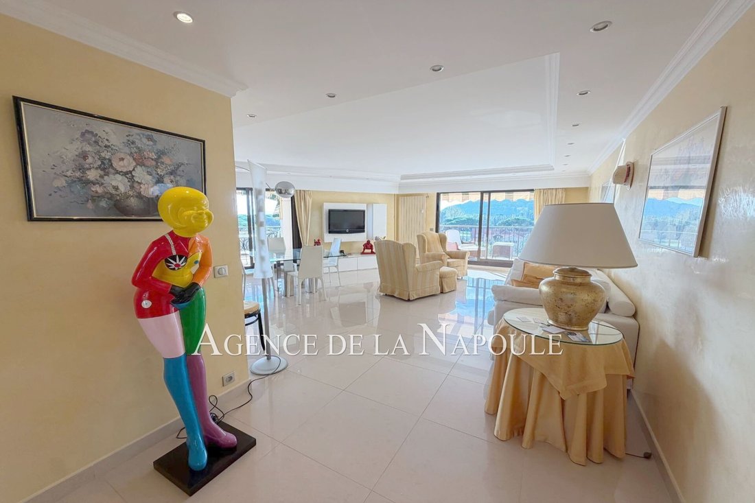 Apartamento en Le Cottage, Mandelieu-la-Napoule, Francia 3 - 19131060