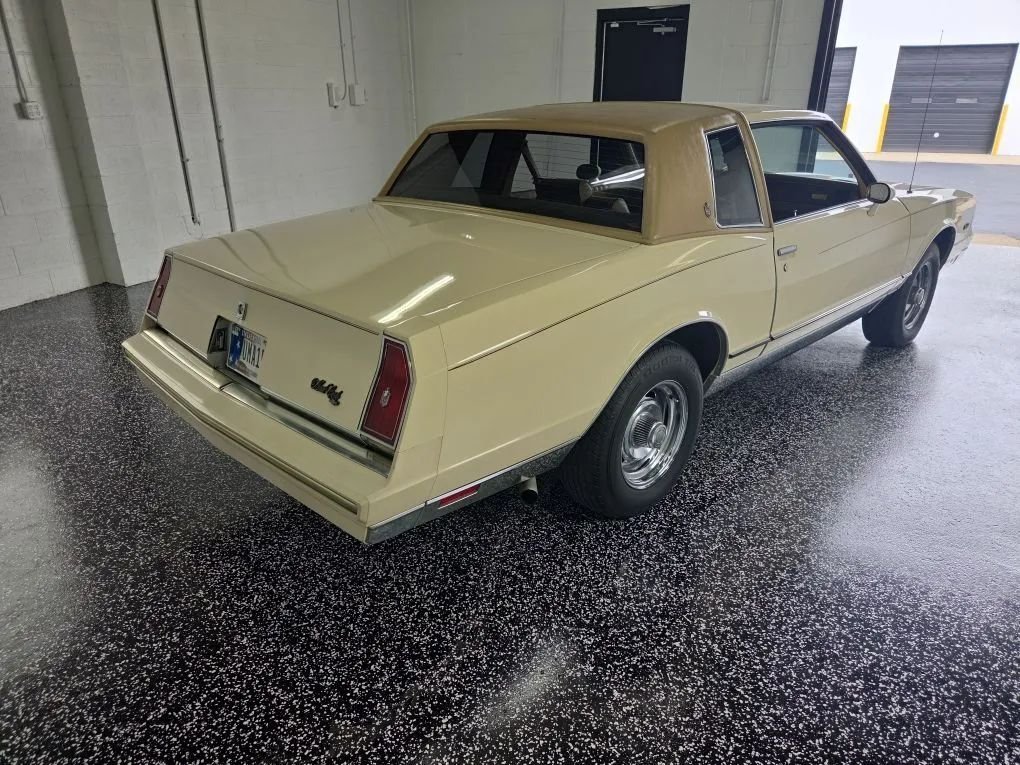 Coupe in Auburn, IN, United States 3 - 19119933