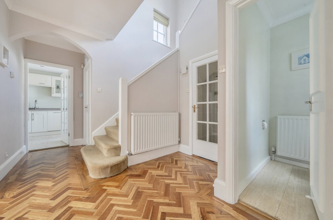 House in Barnet, England 5 - 19130869