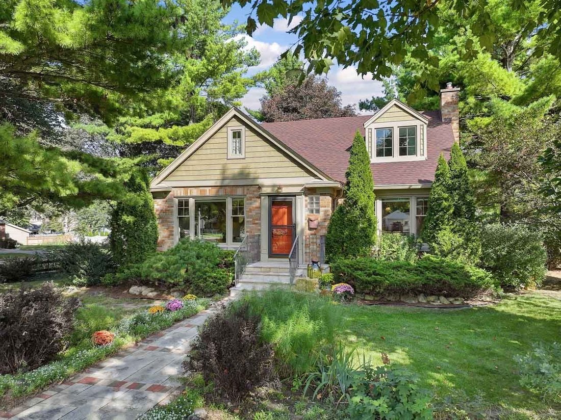 House in Mount Prospect, Illinois, United States 1 - 19125101