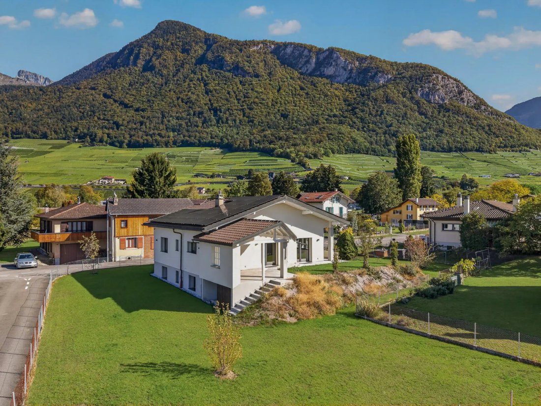 House in Aigle, Vaud, Switzerland 1 - 19133603