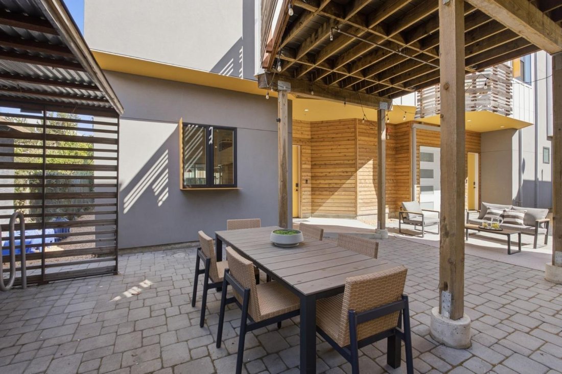 Condo in Oakland, California, United States 3 - 19133649