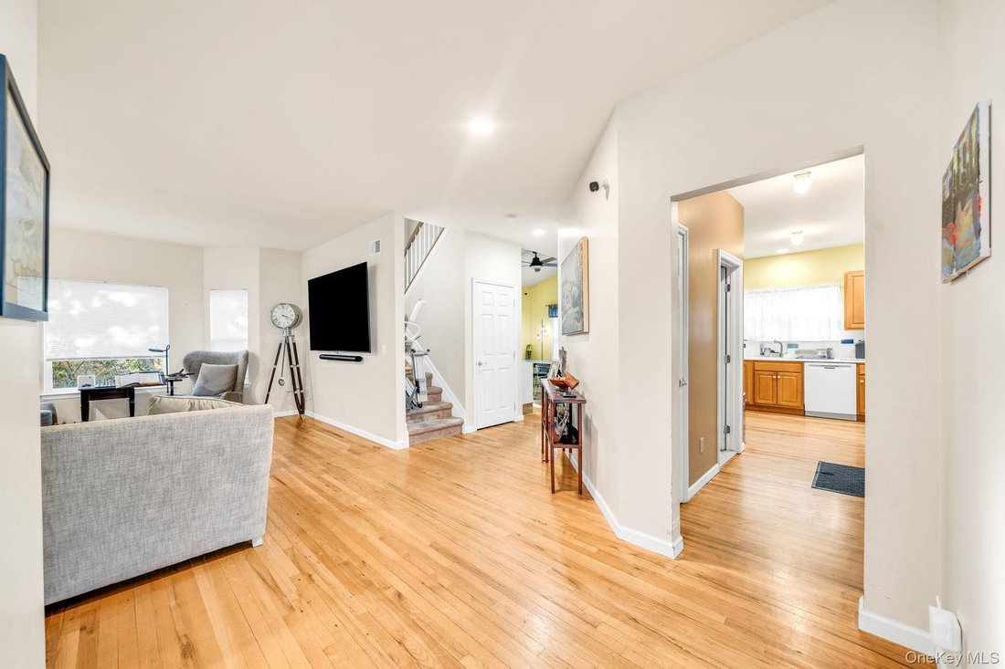 Casa en Centereach, Nueva York, Estados Unidos 5 - 19126250