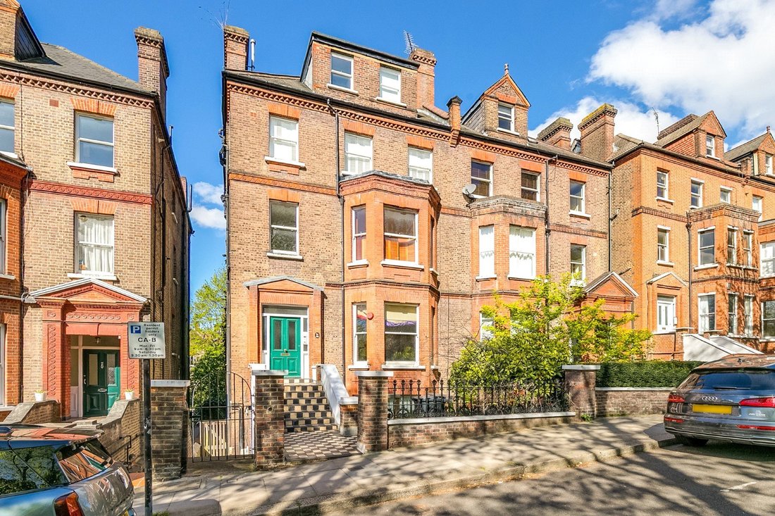 House in Swiss Cottage, Camden, England 1 - 19134870