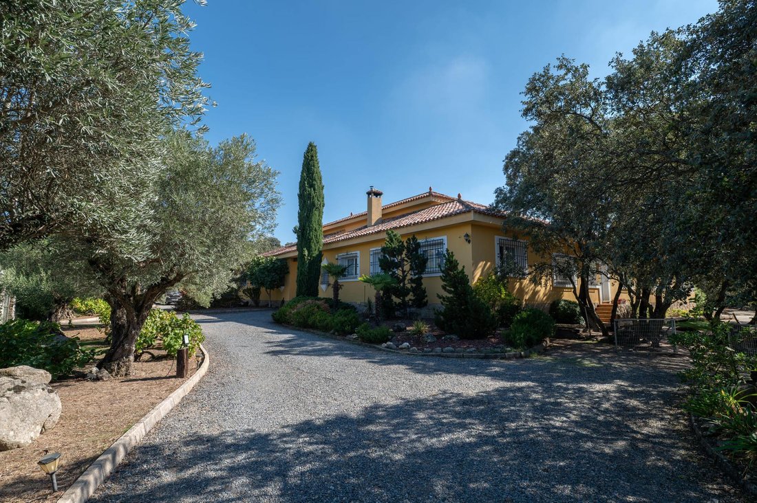 Villa in Galapagar, Comunidad de Madrid, Spain 5 - 19124494