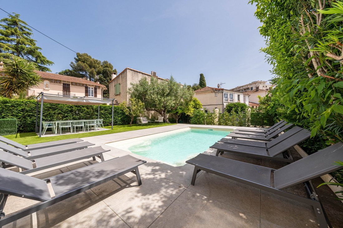 Townhouse en Saint Nicolás, Cannes, Francia 1 - 19127716