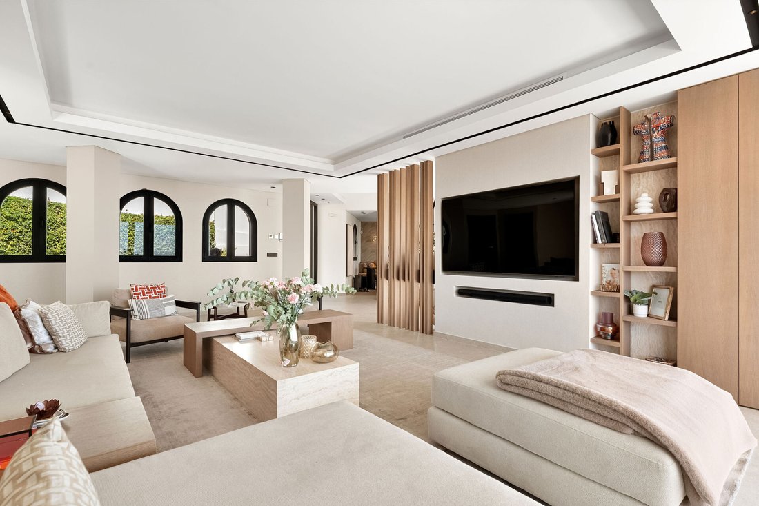 Villa in Benahavis, Andalusia, Spain 5 - 19129253