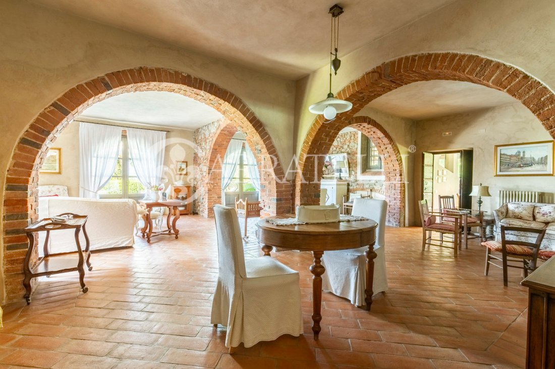 Villa in Terranuova Bracciolini, Tuscany, Italy 1 - 19125319