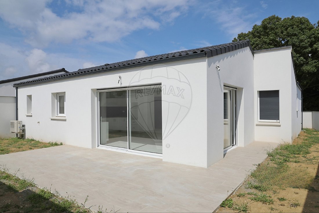 House in Vaux-sur-Mer, Nouvelle-Aquitaine, France 1 - 19129996