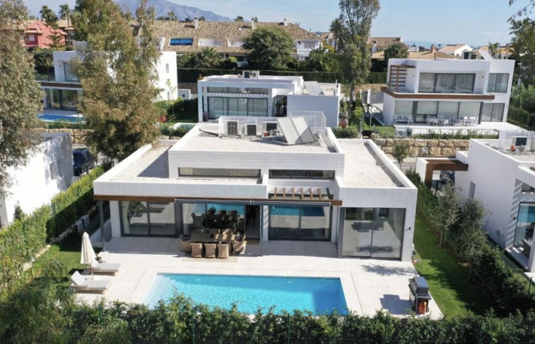 Villa in Estepona, Andalusia, Spain 1 - 19122628