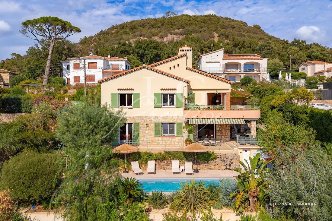 Villa en Mandelieu-la-Napoule, Provenza-Alpes-Costa Azul, Francia 1 - 19130876