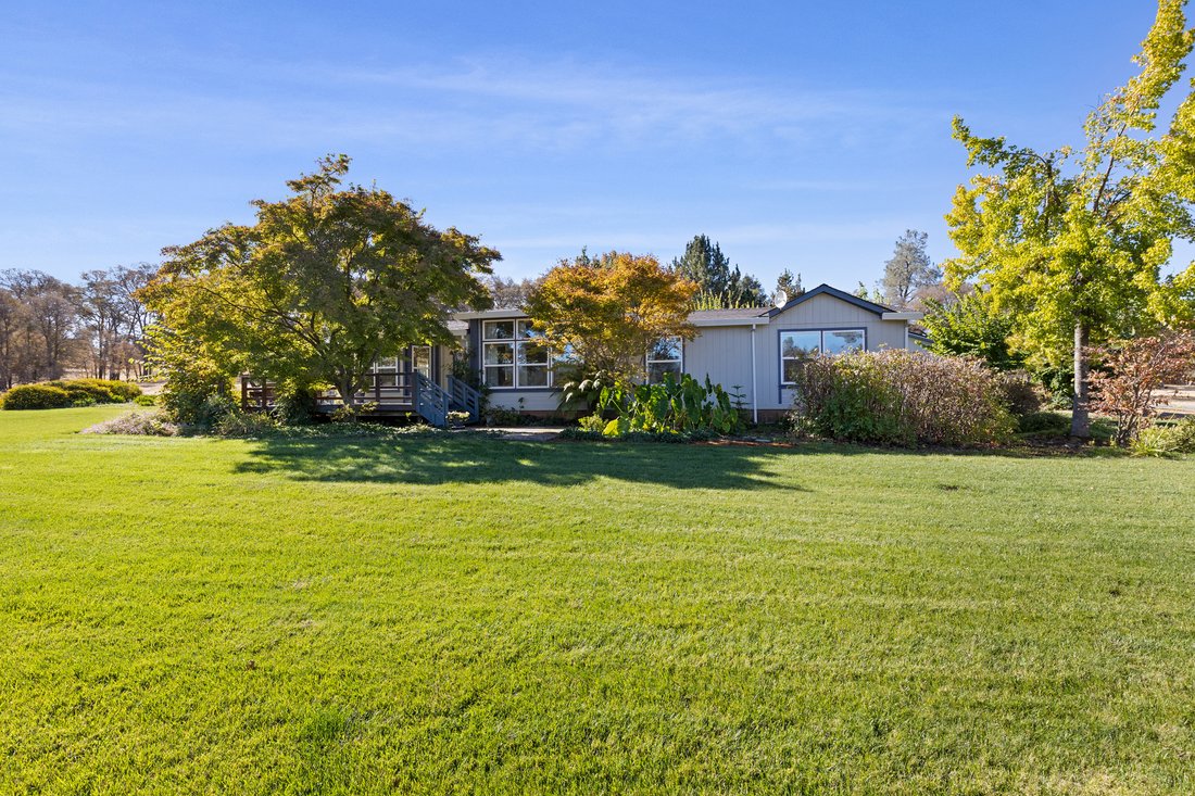 Grass Valley, California, United States 1 - 19136086