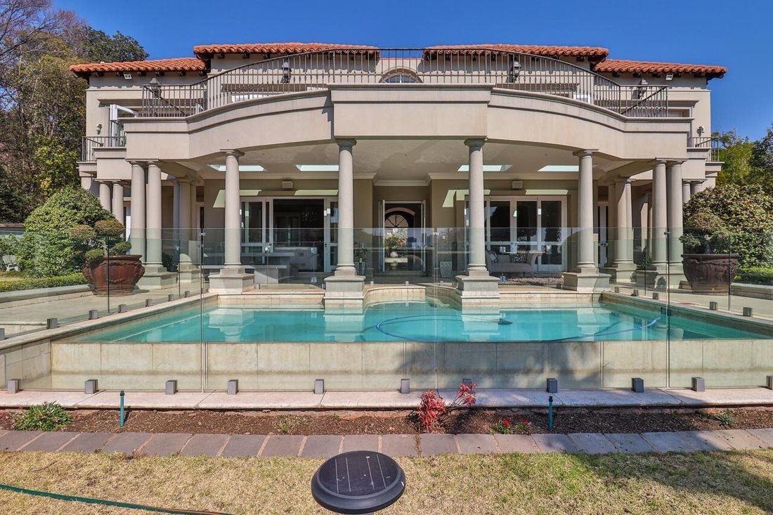 Casa en Sandhurst, Sandton, Sudáfrica 2 - 19126367
