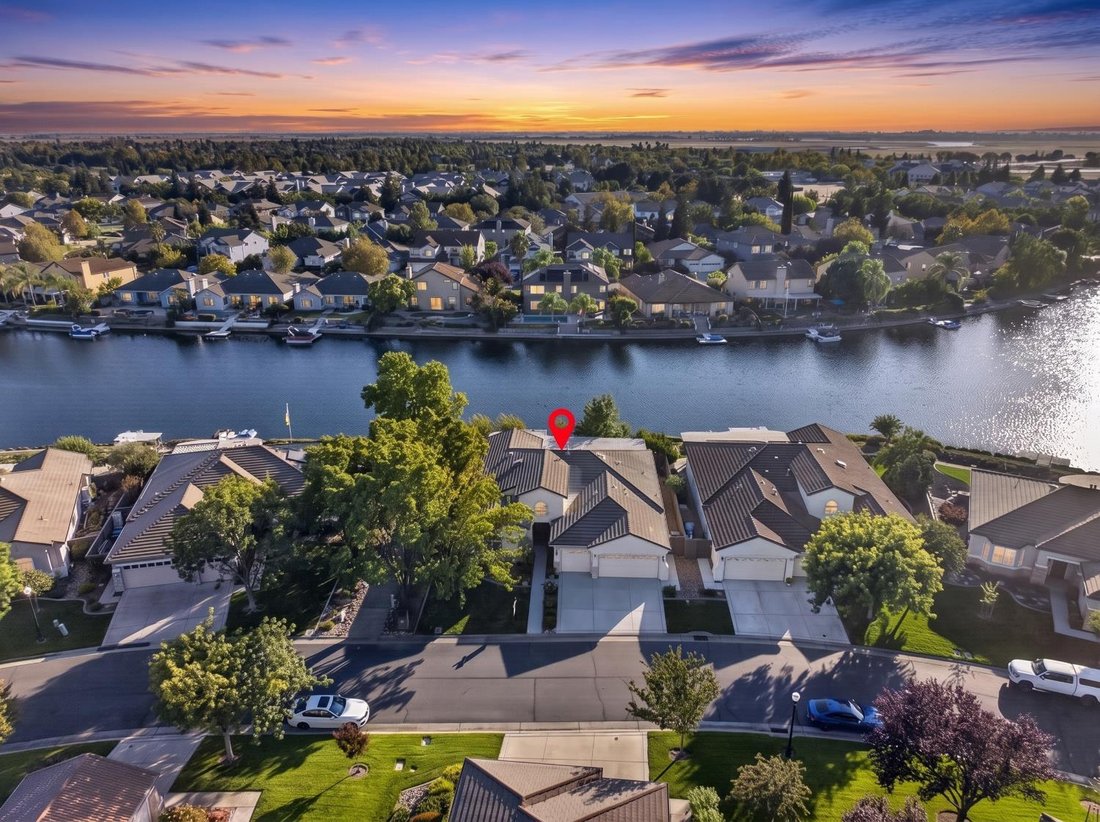 House in Elk Grove, California, United States 3 - 19131280