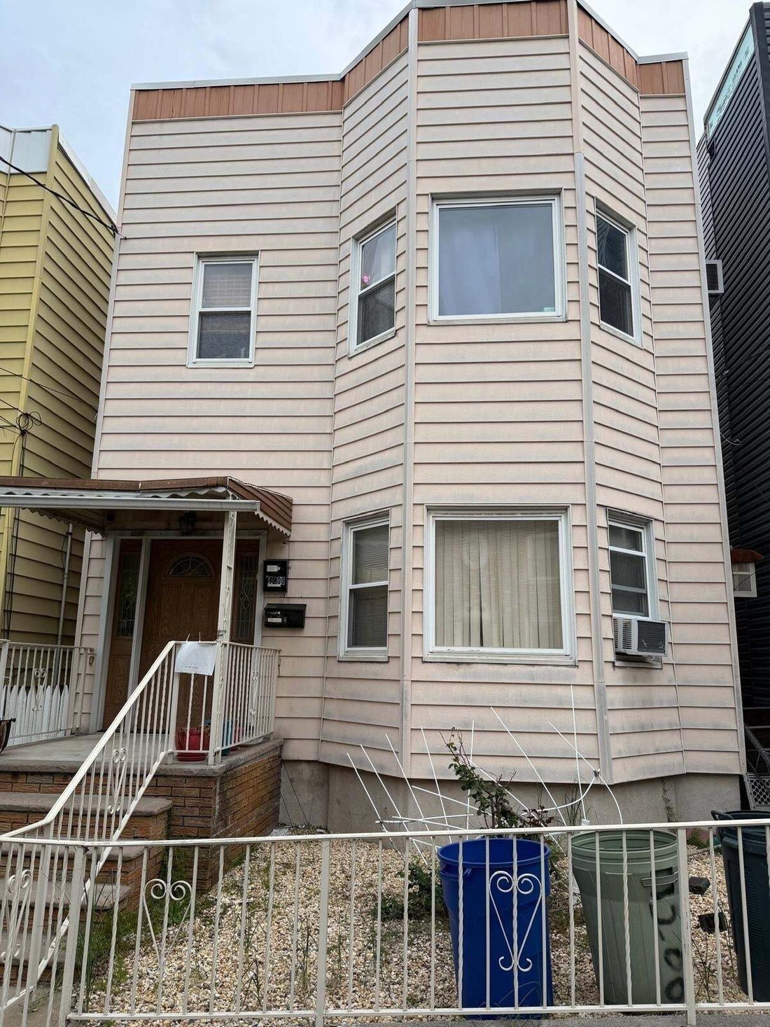 Casa a North Bergen, New Jersey, Stati Uniti 1 - 19120746