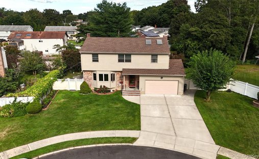 Casa a North Babylon, New York, Stati Uniti 1