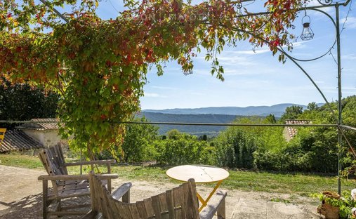 Finca en Viens, Provenza-Alpes-Costa Azul, Francia 1