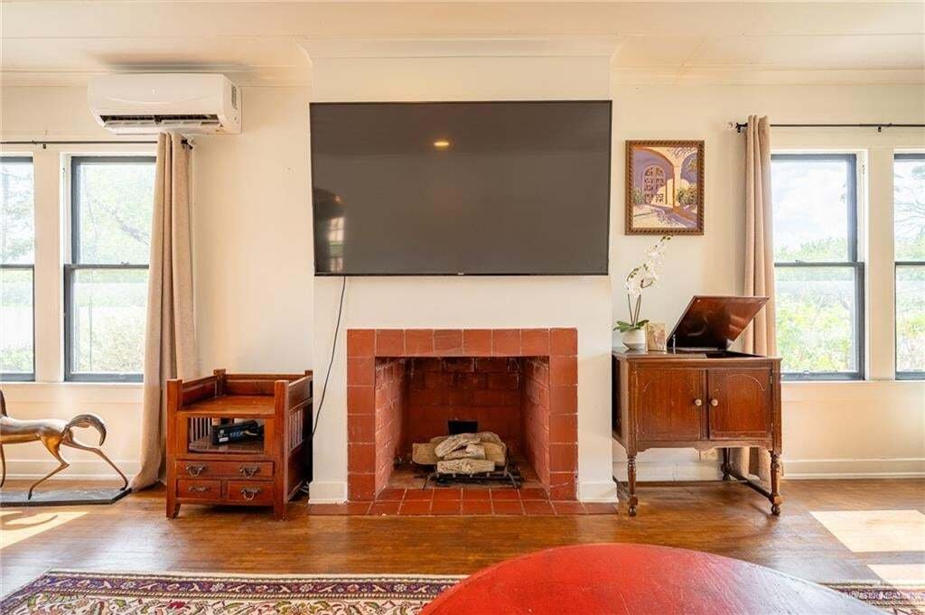 House in McAllen, Texas, United States 4 - 19124425