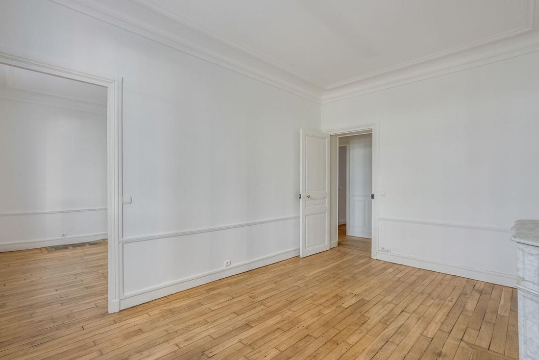 Apartment in Dupleix-Motte Picquet, Paris 15e Arrondissement, Paris 4 - 19122929