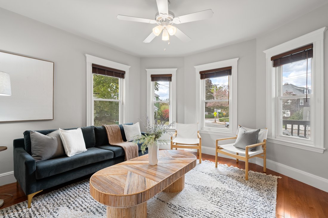 Condo in Medford, Massachusetts, United States 1 - 19127695