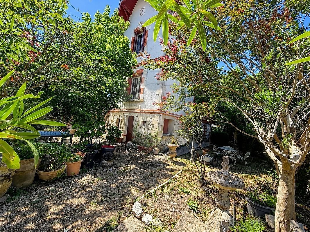House in Saint-Palais-sur-Mer, Nouvelle-Aquitaine, France 2 - 19129370
