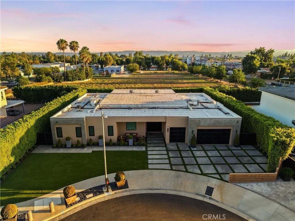 Condo in Los Angeles, California, United States 5 - 19128597