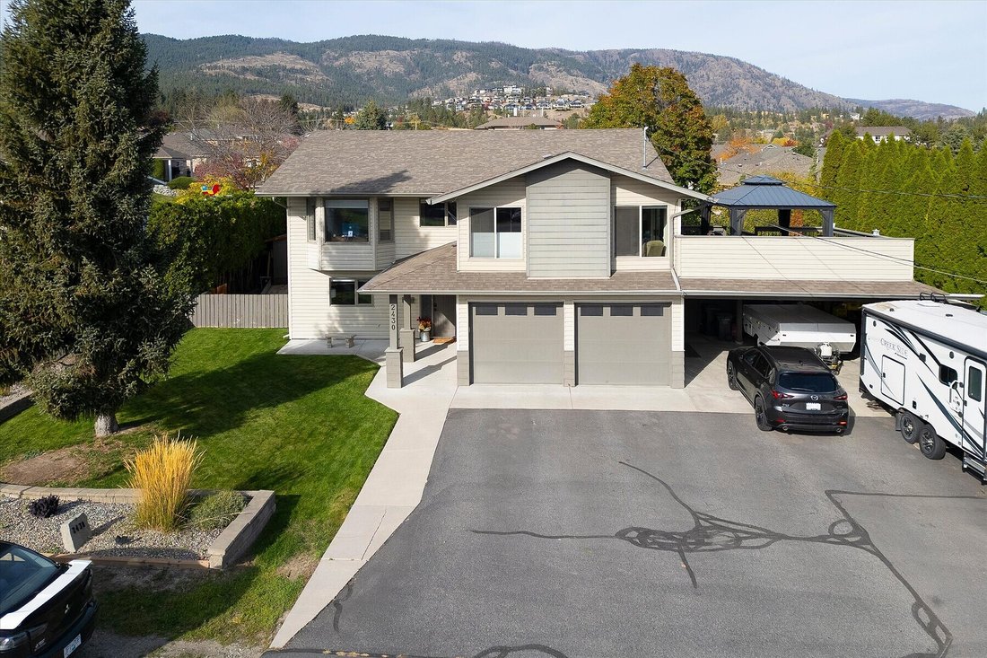House in West Kelowna, British Columbia, Canada 3 - 19126052