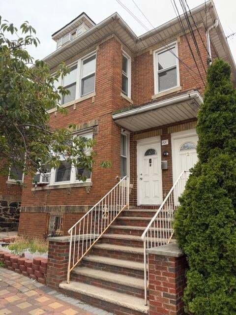 Casa a North Bergen, New Jersey, Stati Uniti 1 - 19120790