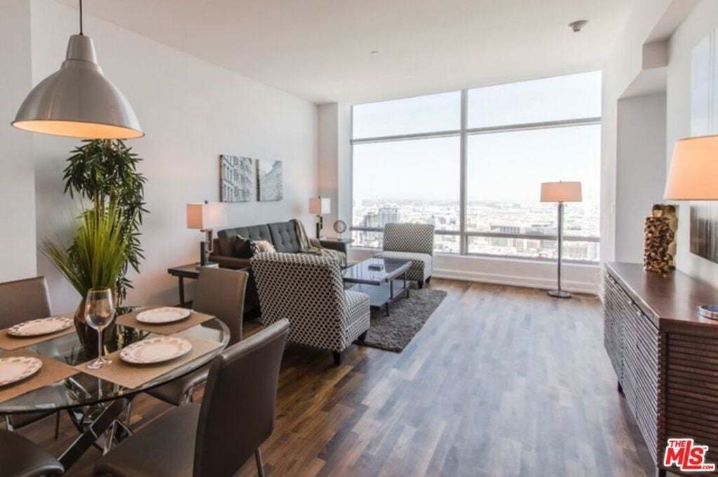 Condominio a Los Angeles, California, Stati Uniti 3 - 19124647