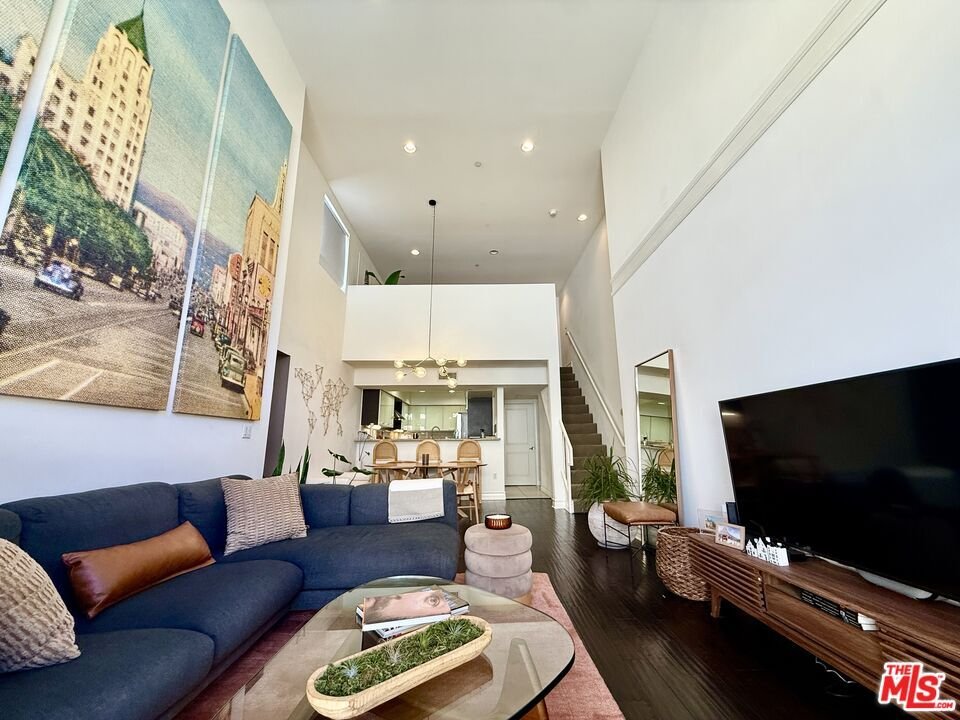 Appartement à Los Angeles, Californie, États-Unis 2 - 19064239