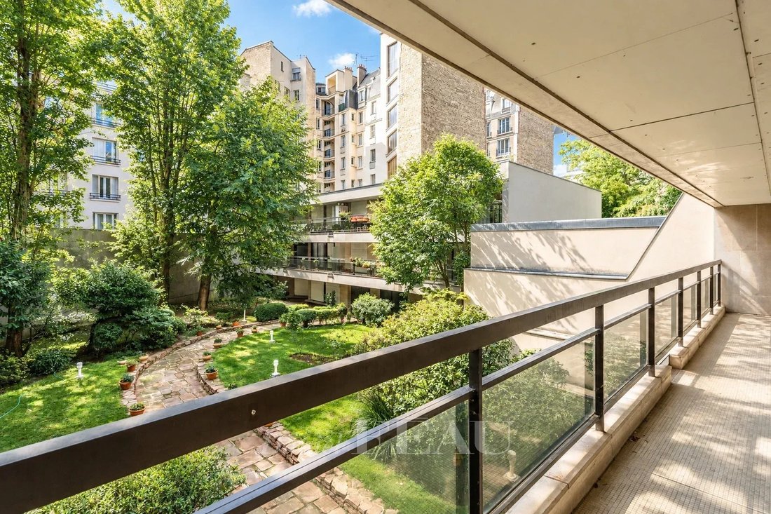 Apartment in Auteuil Sud, Paris 16e Arrondissement, Paris 3 - 19122287