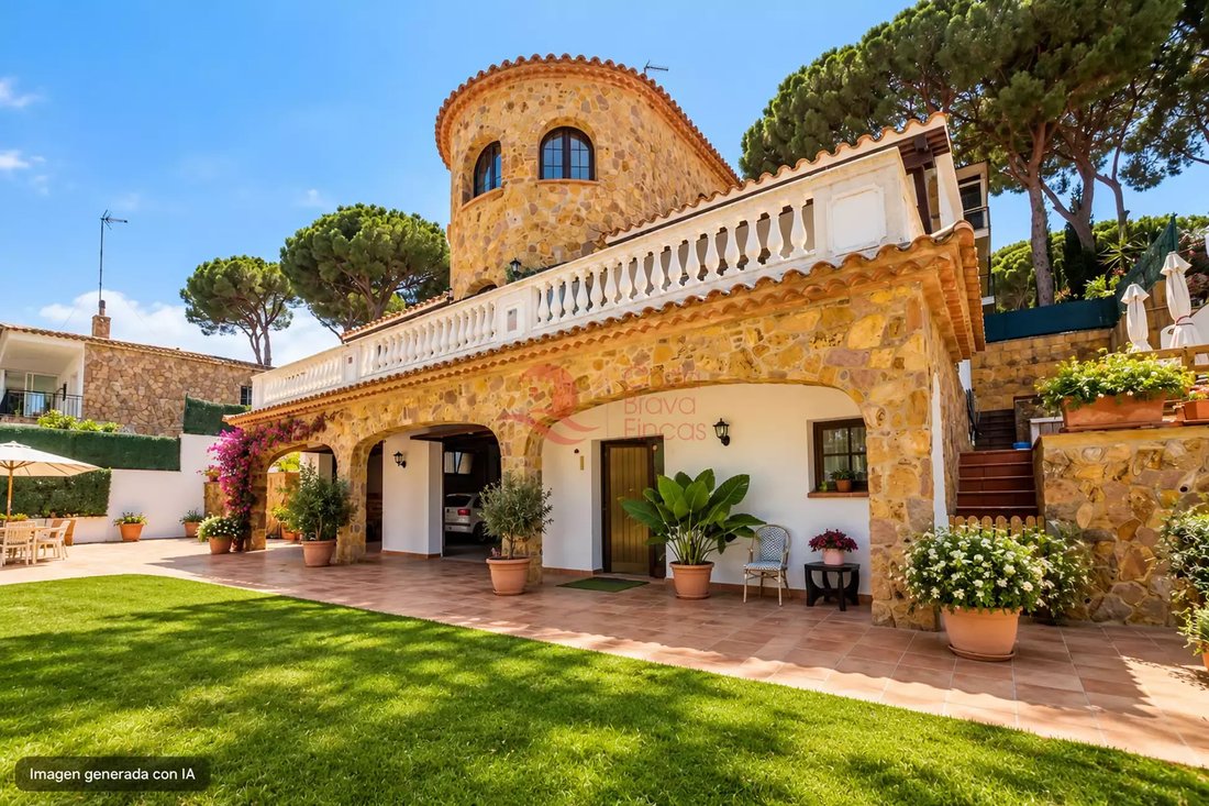 Haus in Platja d'Aro, Katalonien, Spanien 1 - 15786424