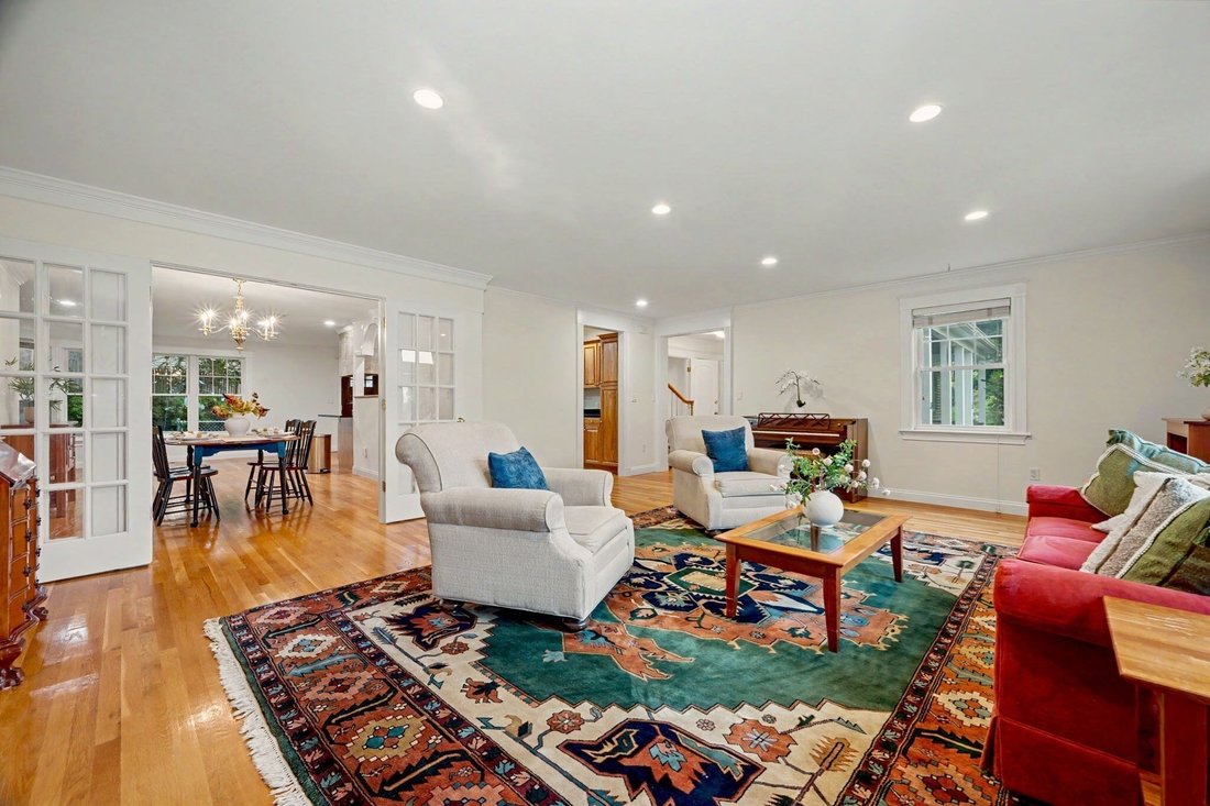 House in Newton, Massachusetts, United States 4 - 19128218