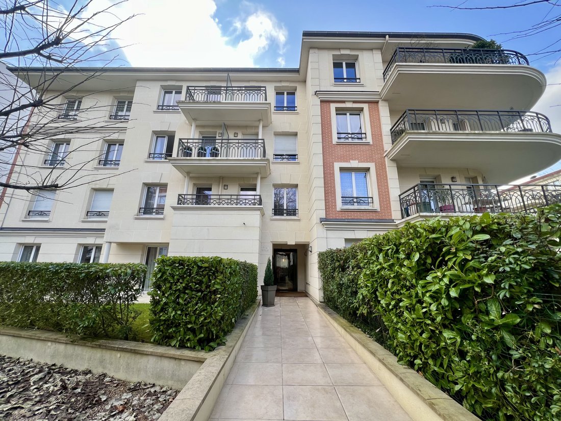 Apartment in Ledru Rollin, Le Perreux-sur-Marne, France 1 - 19132360