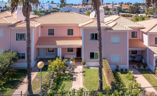 Maison de ville à Olhos de Agua, Algarve, Portugal 1