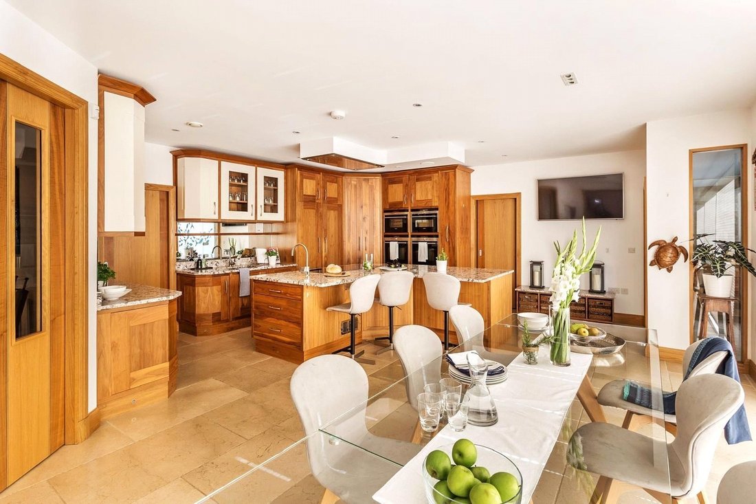 Casa a Mount Hermon, Woking, Inghilterra 4 - 19130816