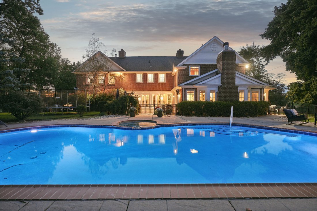 House in West Orange, New Jersey, United States 2 - 19123608
