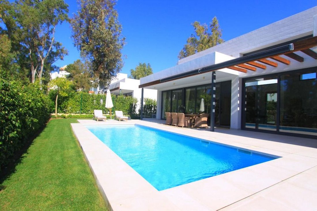 Villa in Estepona, Andalusia, Spain 2 - 19122628